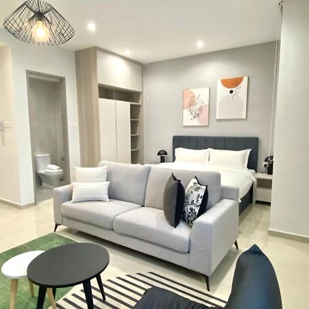Wanderlust Retreat Studio By Iconic Regency Bayan Lepas Exterior foto