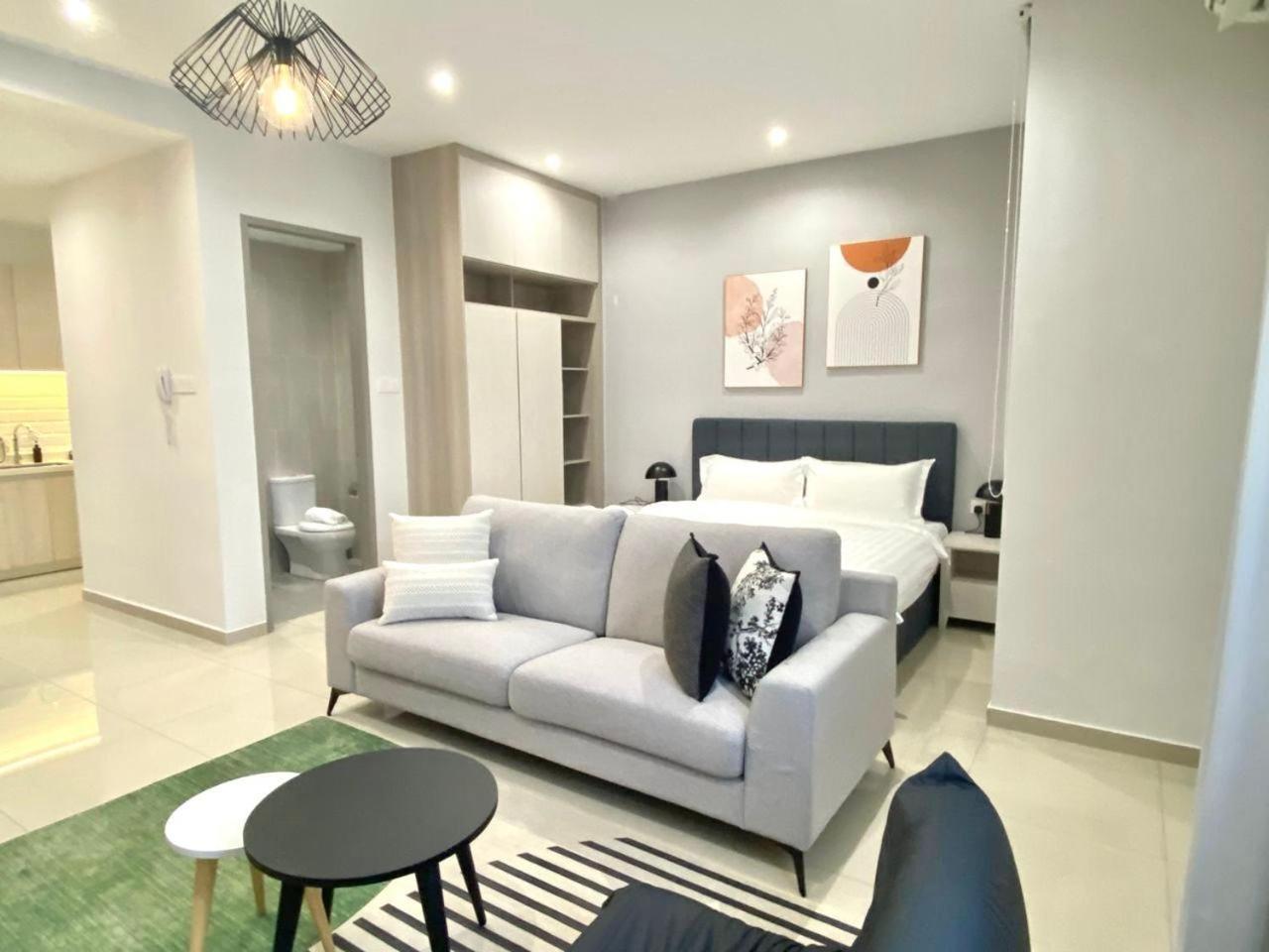 Wanderlust Retreat Studio By Iconic Regency Bayan Lepas Exterior foto
